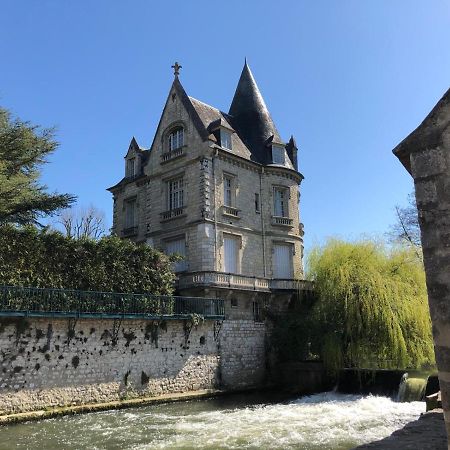 Deux Pieces Terrasse Apartman Moret-sur-Loing Kültér fotó