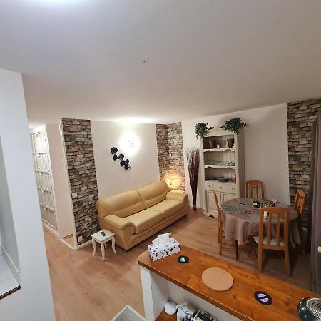 Deux Pieces Terrasse Apartman Moret-sur-Loing Kültér fotó